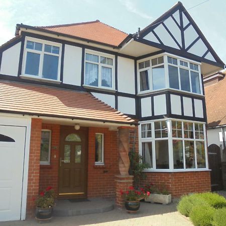 Kelvin Side Villa Eastbourne Exterior photo