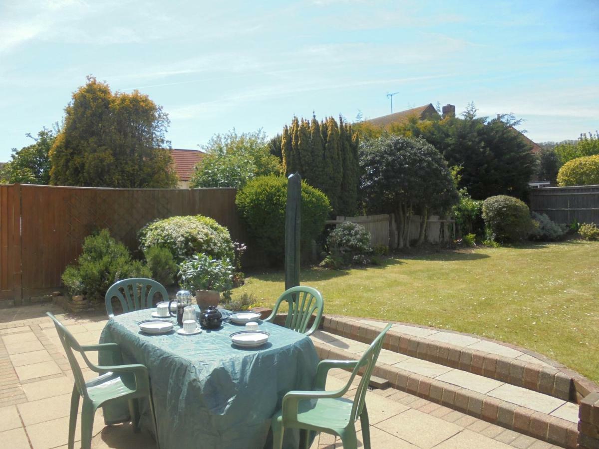Kelvin Side Villa Eastbourne Exterior photo